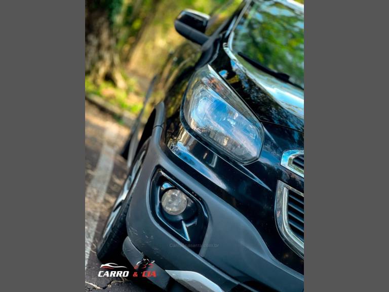 CHEVROLET - SPIN - 2017/2018 - Preta - R$ 68.900,00
