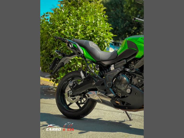 KAWASAKI - VERSYS 650 - 2015/2016 - Verde - R$ 39.900,00