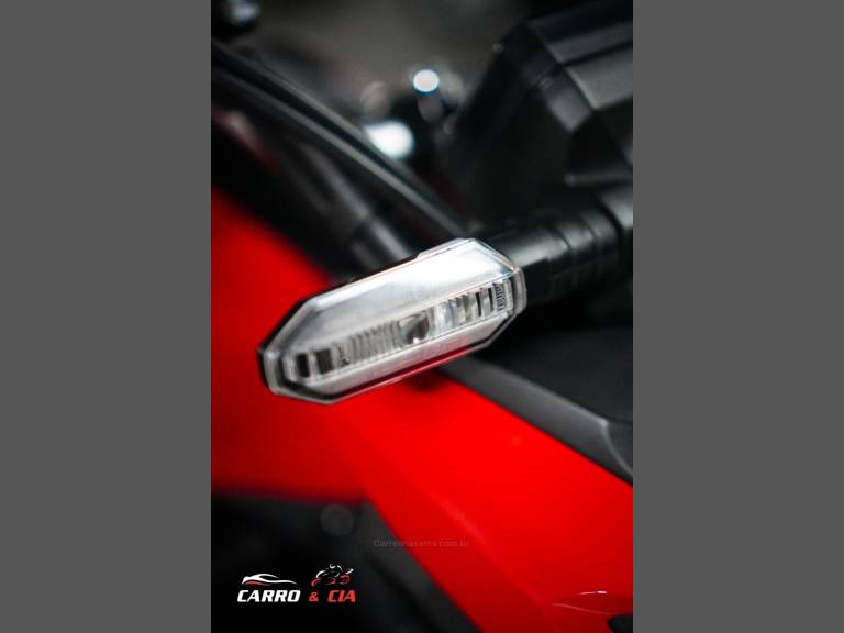 HONDA - CB 300F TWISTER - 2023/2023 - Vermelha - Sob Consulta