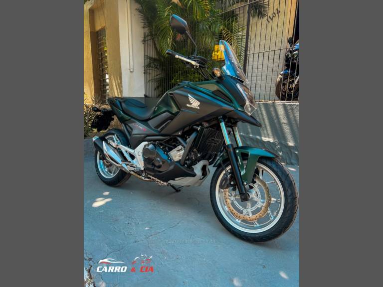 HONDA - NC 750X - 2021/2021 - Verde - R$ 47.900,00