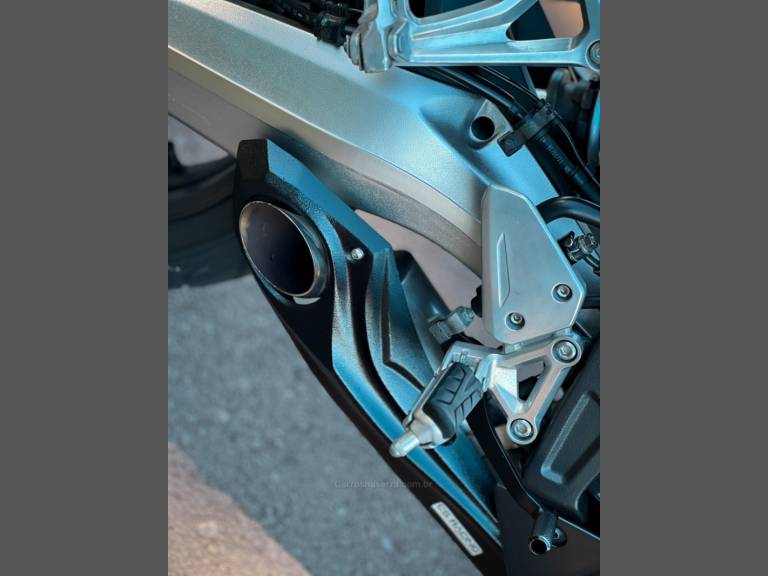 HONDA - CBR 650F - 2015/2015 - Vermelha - R$ 45.900,00