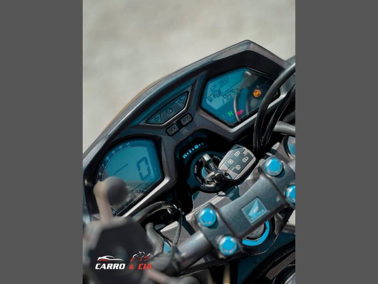 HONDA - CB 650 - 2015/2015 - Preta - R$ 44.900,00
