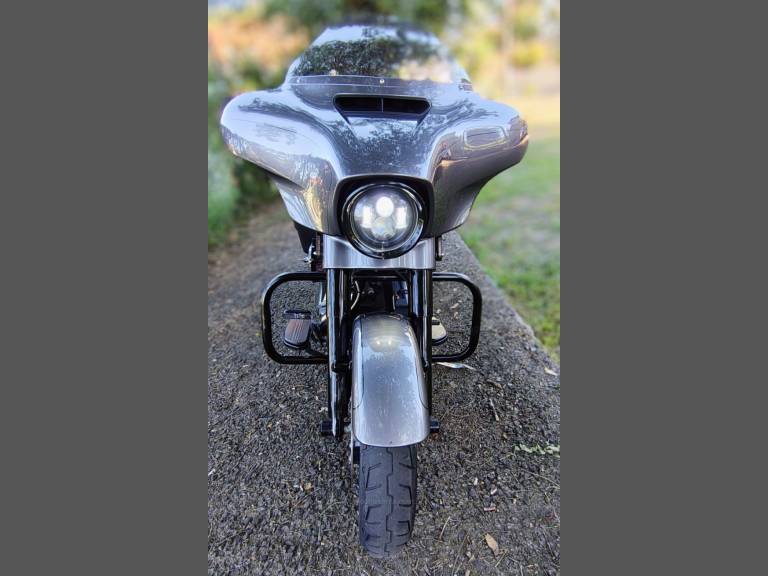 HARLEY-DAVIDSON - STREET GLIDE - 2014/2015 - Cinza - R$ 78.900,00