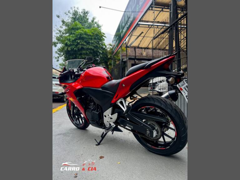 HONDA - CBR 500R - 2014/2014 - Vermelha - R$ 27.900,00