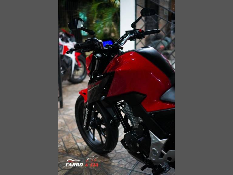 HONDA - CB 300F TWISTER - 2023/2023 - Vermelha - Sob Consulta