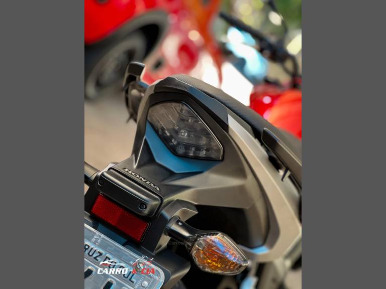 HONDA - CB 500 - 2017/2018 - Vermelha - R$ 40.900,00