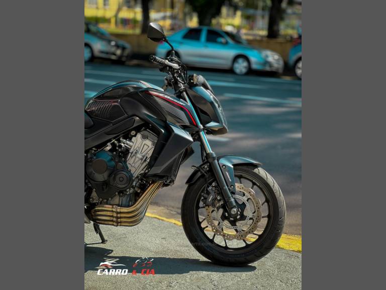 HONDA - CB 650 - 2015/2015 - Preta - R$ 44.900,00