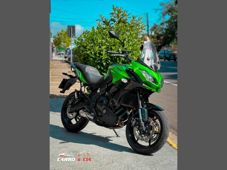 KAWASAKI - VERSYS 650 - 2015/2016 - Verde - R$ 39.900,00