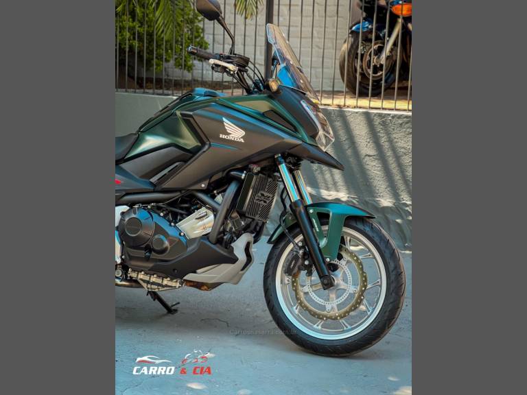 HONDA - NC 750X - 2021/2021 - Verde - R$ 47.900,00