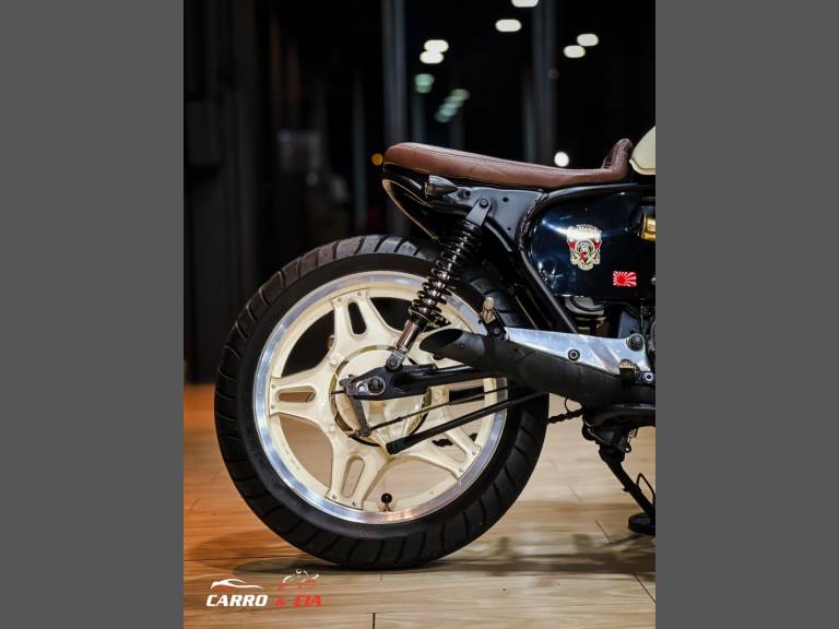 HONDA - CB 400 - 1982/1982 - Branca - R$ 29.900,00