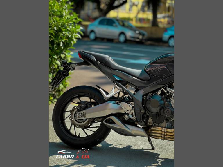HONDA - CB 650 - 2015/2015 - Preta - R$ 44.900,00