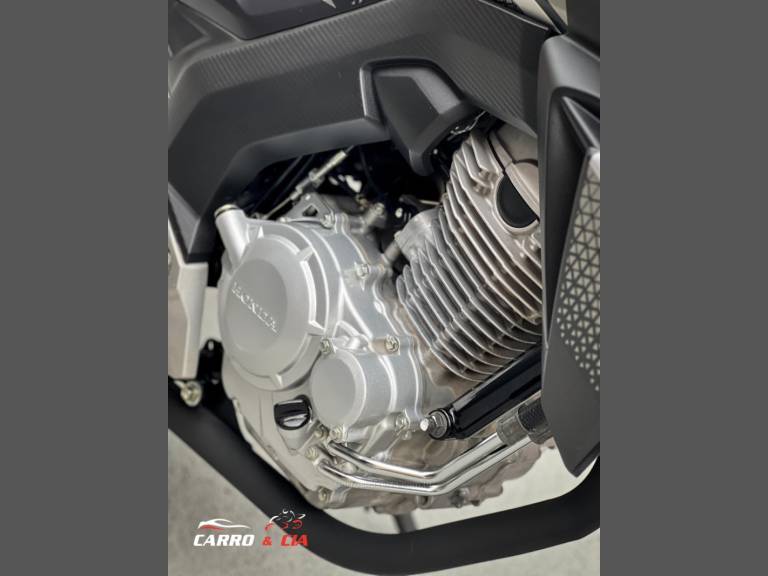 HONDA - CB 250F TWISTER - 2022/2022 - Cinza - R$ 23.500,00