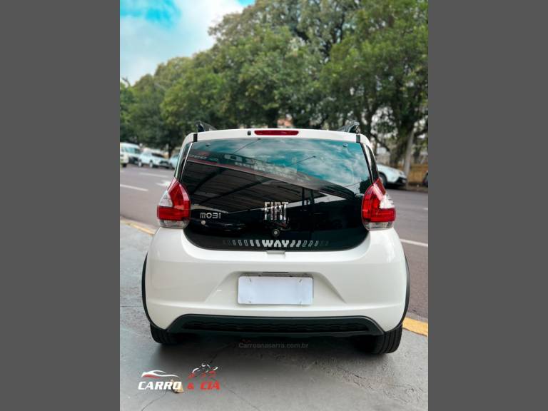 FIAT - MOBI - 2018/2018 - Branca - R$ 46.900,00