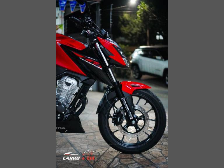HONDA - CB 300F TWISTER - 2023/2023 - Vermelha - Sob Consulta