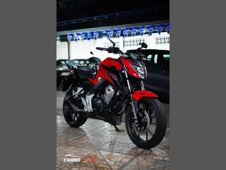 HONDA - CB 300F TWISTER - 2023/2023 - Vermelha - Sob Consulta