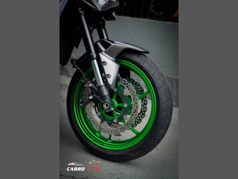 KAWASAKI - Z900 - 2023/2023 - Preta - R$ 58.900,00