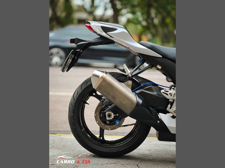 SUZUKI - GSX - 2014/2015 - Azul - R$ 54.900,00