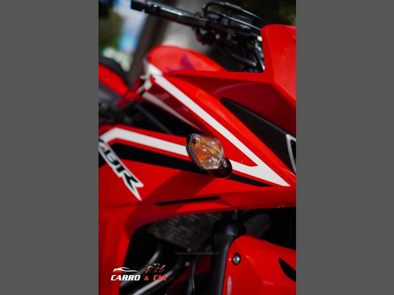 HONDA - CBR 500R - 2016/2016 - Vermelha - R$ 29.900,00