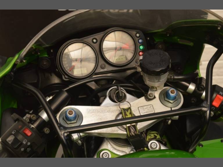 KAWASAKI - NINJA ZX-9R - 2001/2001 - Vermelha - R$ 49.900,00