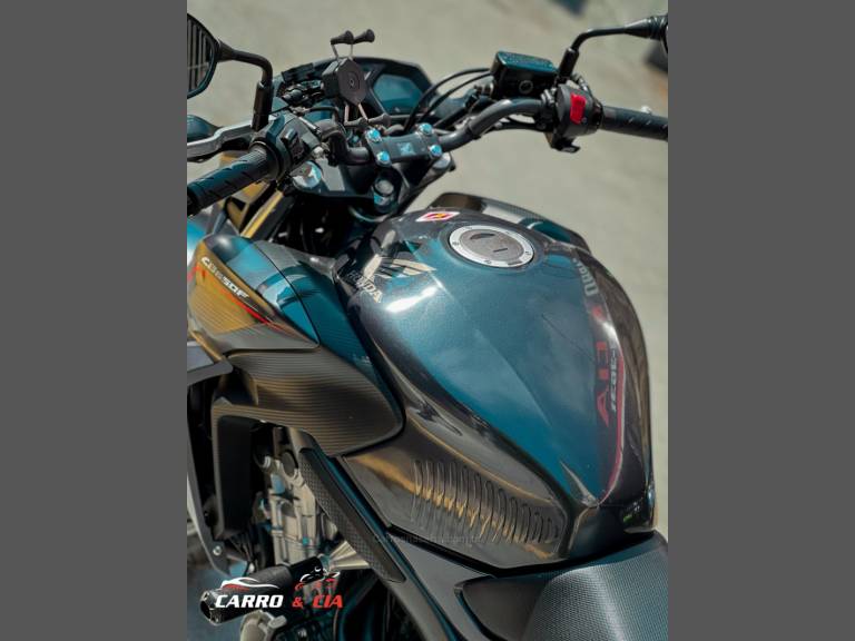 HONDA - CB 650 - 2015/2015 - Preta - R$ 44.900,00