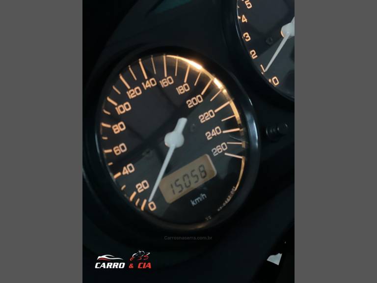SUZUKI - GSX - 2006/2006 - Azul - R$ 30.900,00