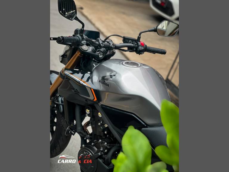 HONDA - CB 500F - 2023/2023 - Cinza - R$ 44.900,00