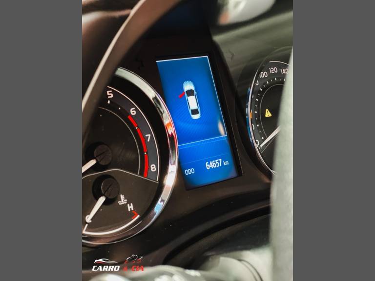 TOYOTA - COROLLA - 2018/2019 - Preta - R$ 109.900,00