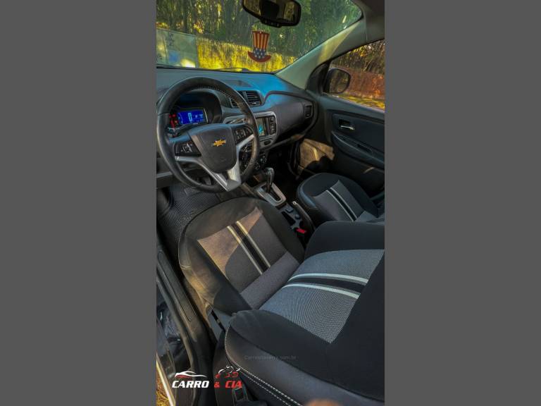 CHEVROLET - SPIN - 2017/2018 - Preta - R$ 68.900,00