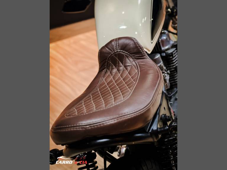 HONDA - CB 400 - 1982/1982 - Branca - R$ 29.900,00