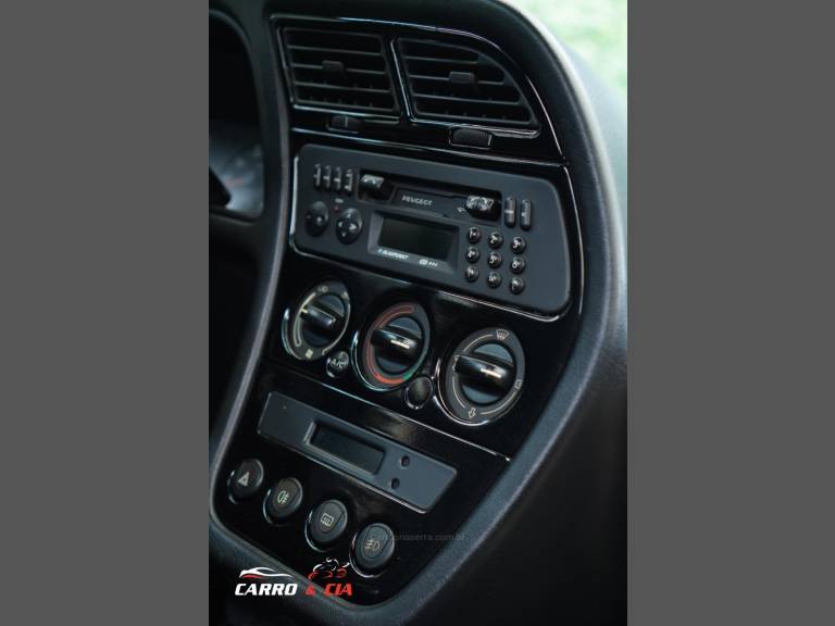 PEUGEOT - 306 - 1995/1995 - Preta - R$ 89.900,00