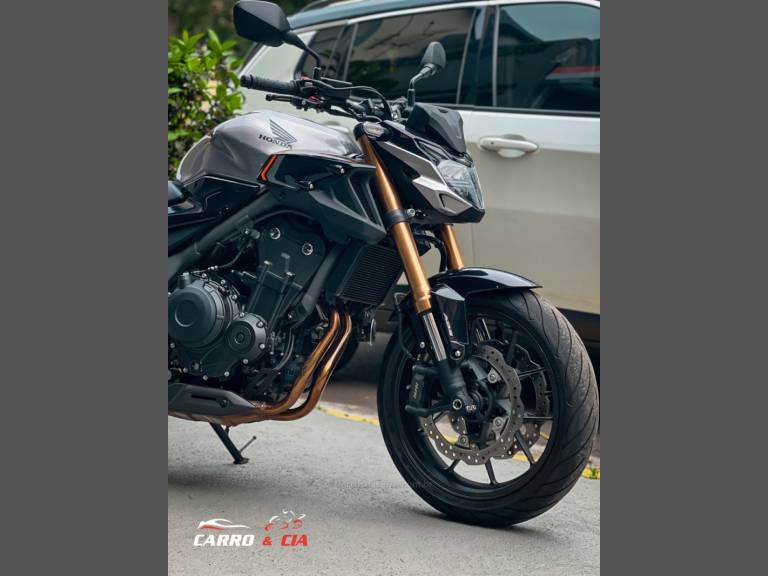 HONDA - CB 500F - 2023/2023 - Cinza - R$ 44.900,00