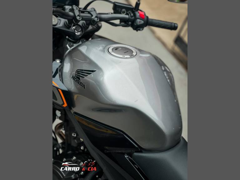 HONDA - CB 500F - 2023/2023 - Cinza - R$ 44.900,00