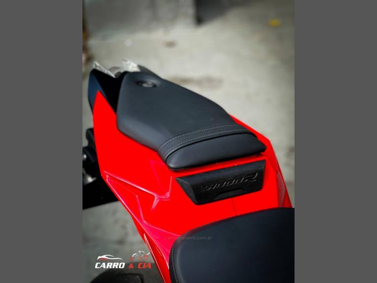 BMW - S 1000 - 2015/2016 - Vermelha - R$ 58.900,00