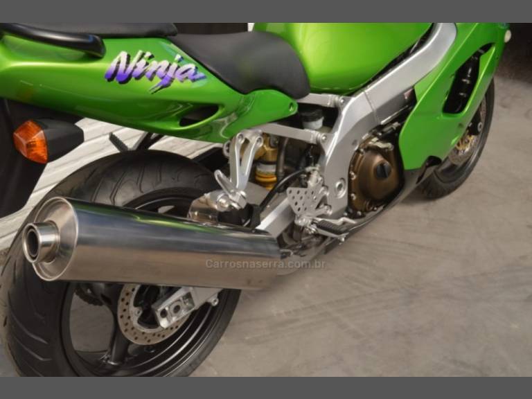 KAWASAKI - NINJA ZX-9R - 2001/2001 - Vermelha - R$ 49.900,00