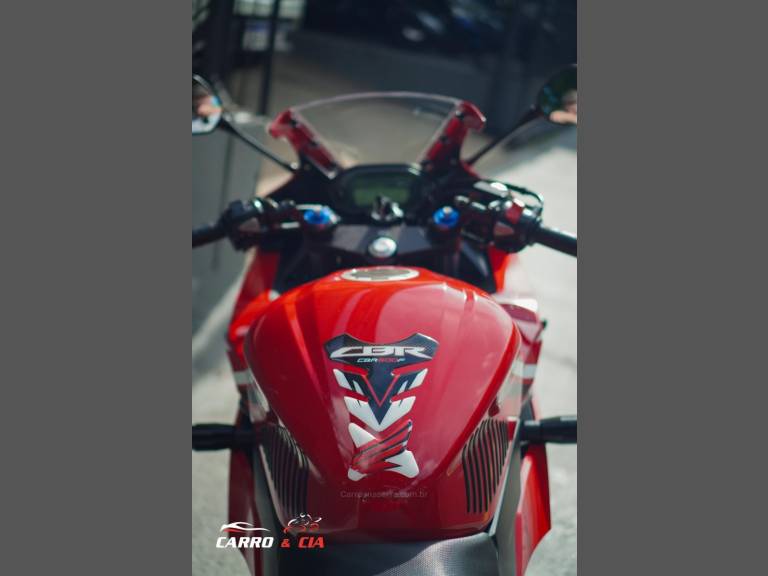 HONDA - CBR 500R - 2016/2016 - Vermelha - R$ 29.900,00