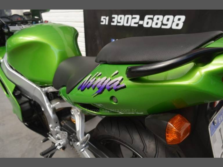KAWASAKI - NINJA ZX-9R - 2001/2001 - Vermelha - R$ 49.900,00