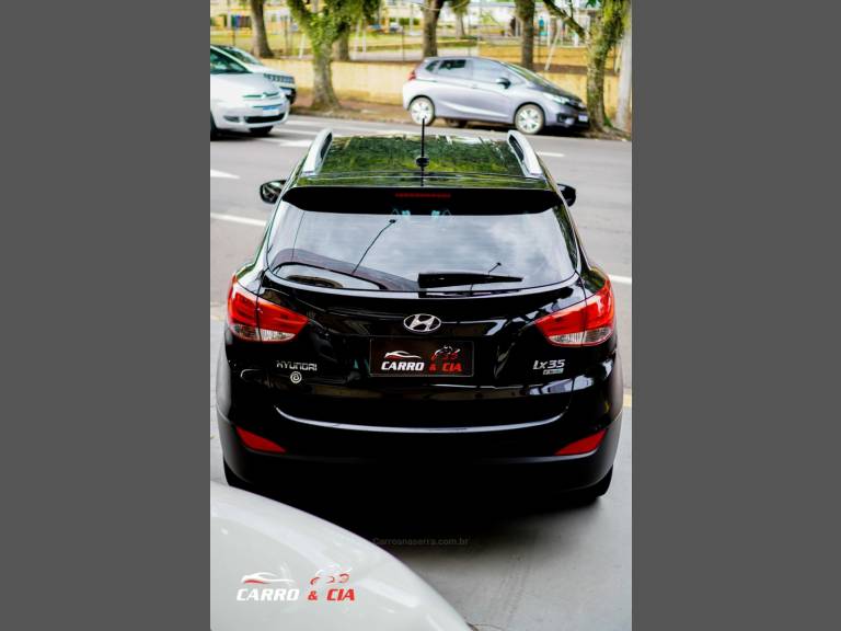 HYUNDAI - IX35 - 2013/2014 - Preta - R$ 72.500,00